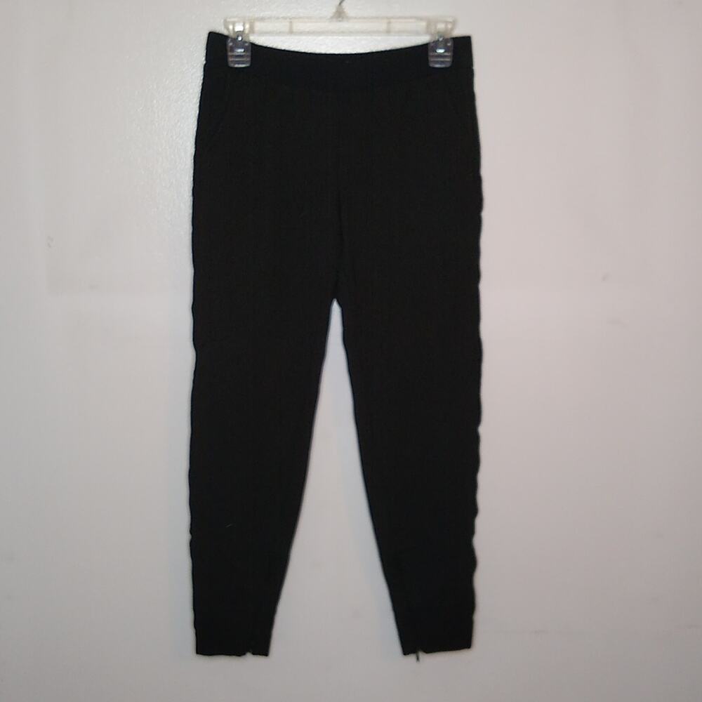 Ecru Women's Size Small pull on black dress pants. Career